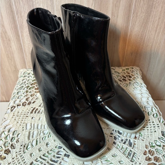 MIX No. 6 Chic Shiny Black Ankle Boots - Picture 3 of 10